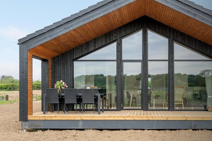 Glass gable and covered terrace, 8 private homes, Als · Denmark