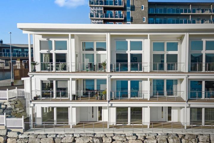 Front facade, 3 floor apartments, Kolvereid · Norway